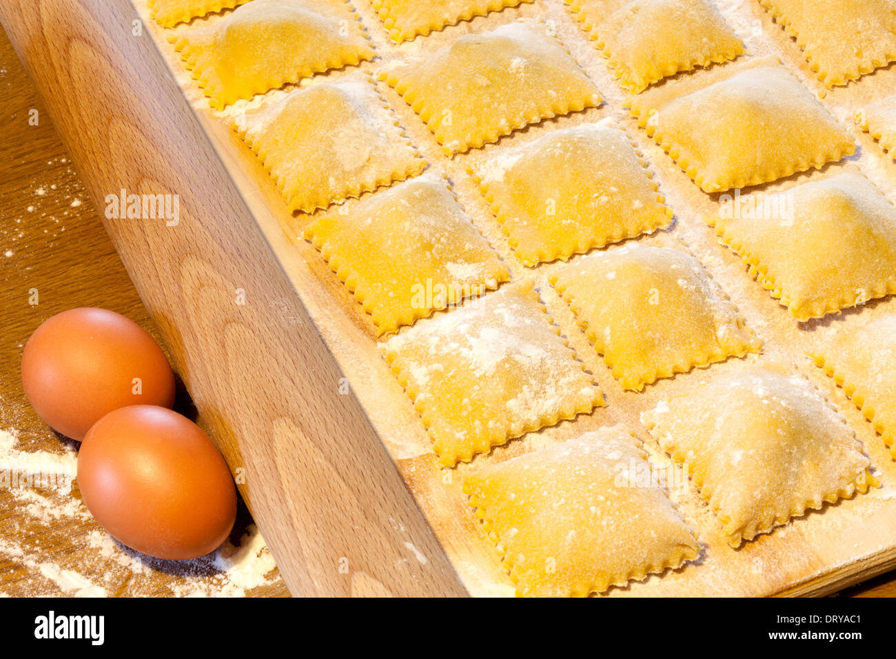 Agnolotti Pasta con le uova e le carni bovine Foto Stock