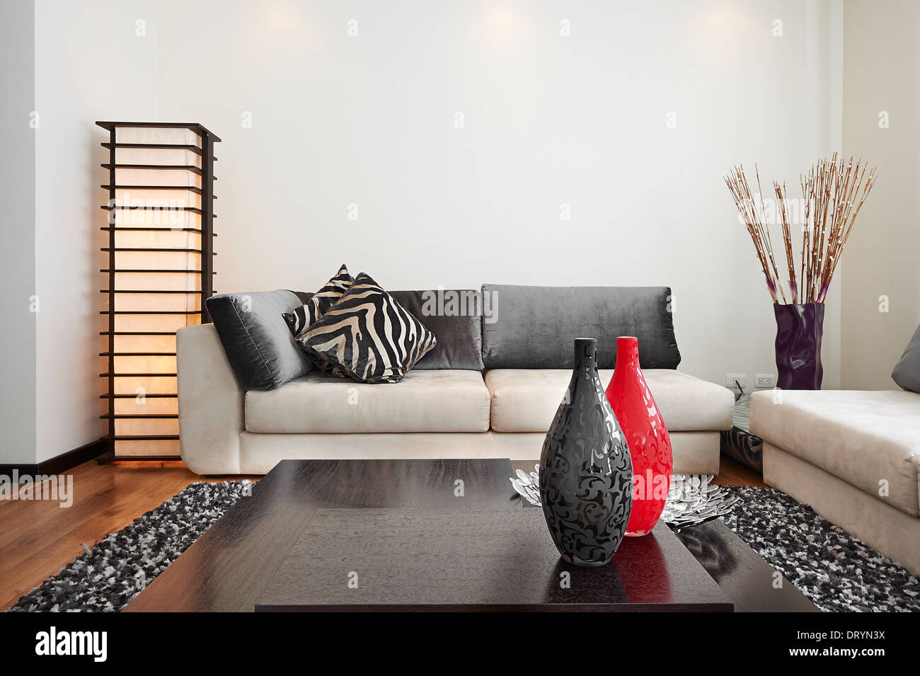 Interior design: grande soggiorno moderno Foto Stock