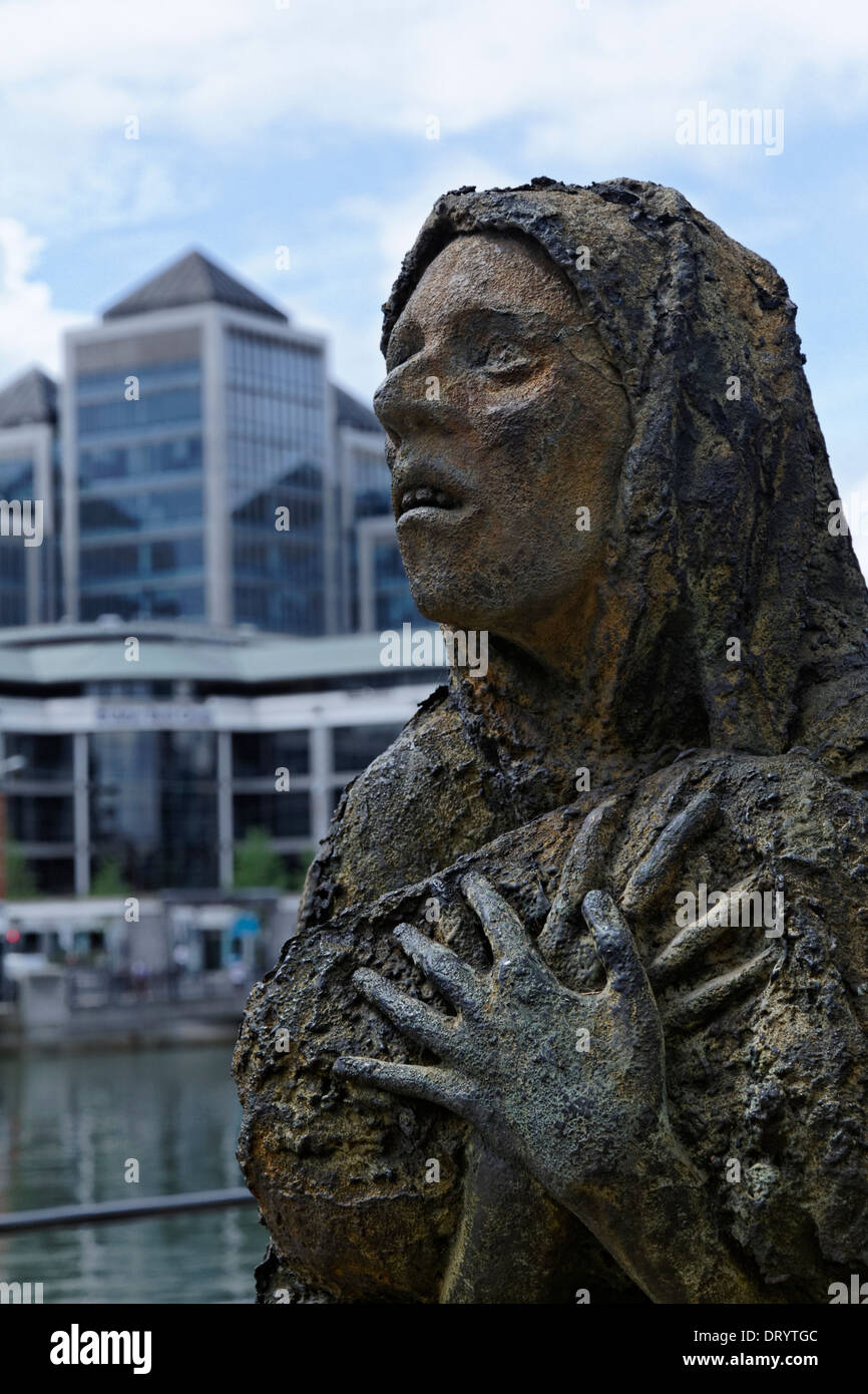 La carestia memorial statue in Dublin Docklands, Irlanda Foto Stock