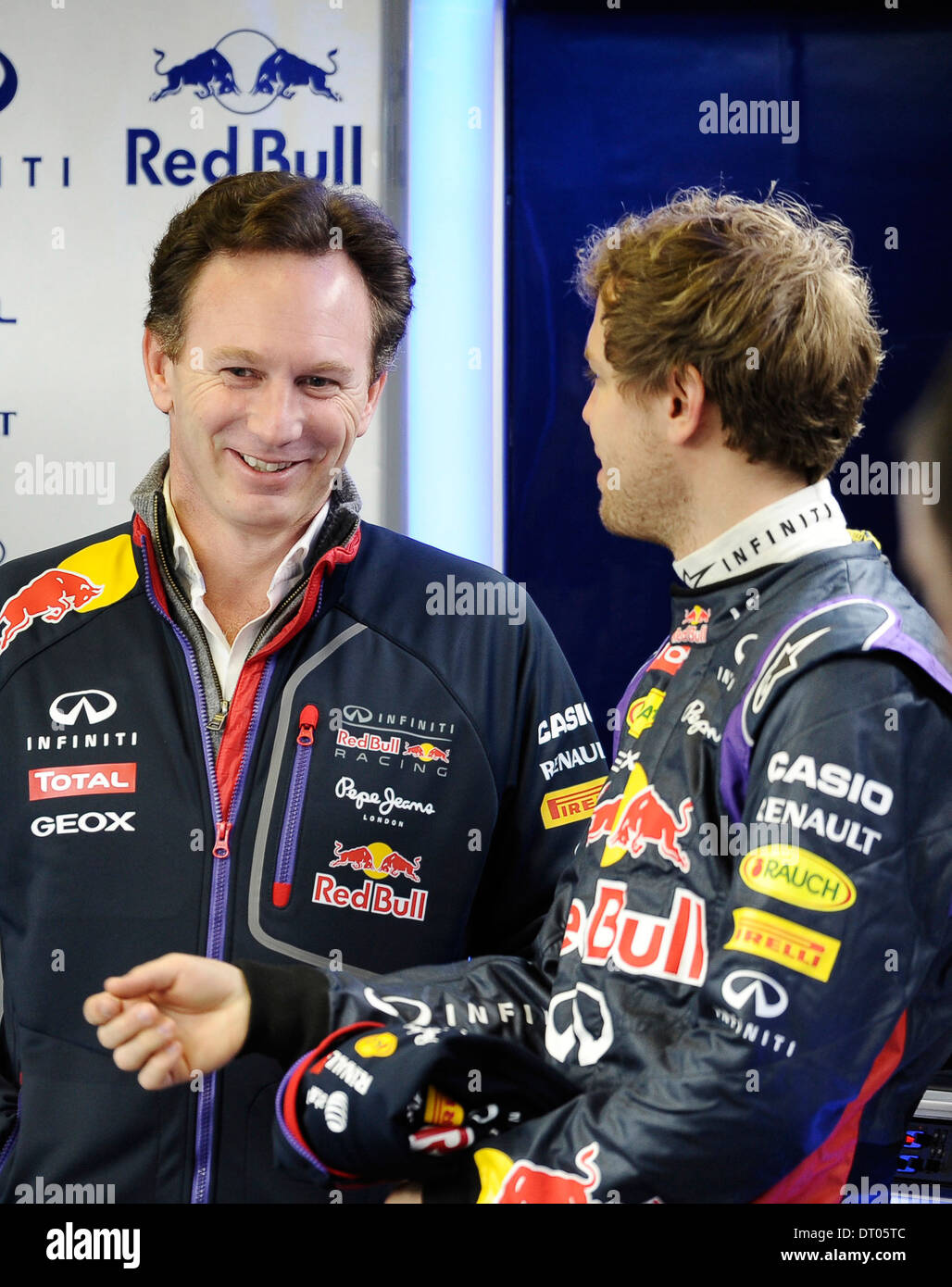 Teamchief Christian Horner (GBR) e Sebastian Vettel (GER), la Red Bull Racing, durante la Formula Uno, test di Jerez, Spagna Feb.2014 Foto Stock