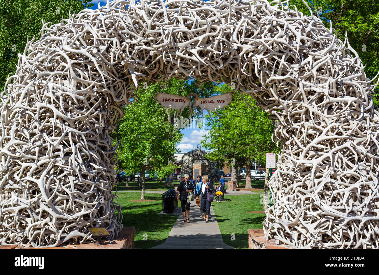 Arco di capannone corna di alce nella piazza del paese, Jackson, Wyoming USA Foto Stock