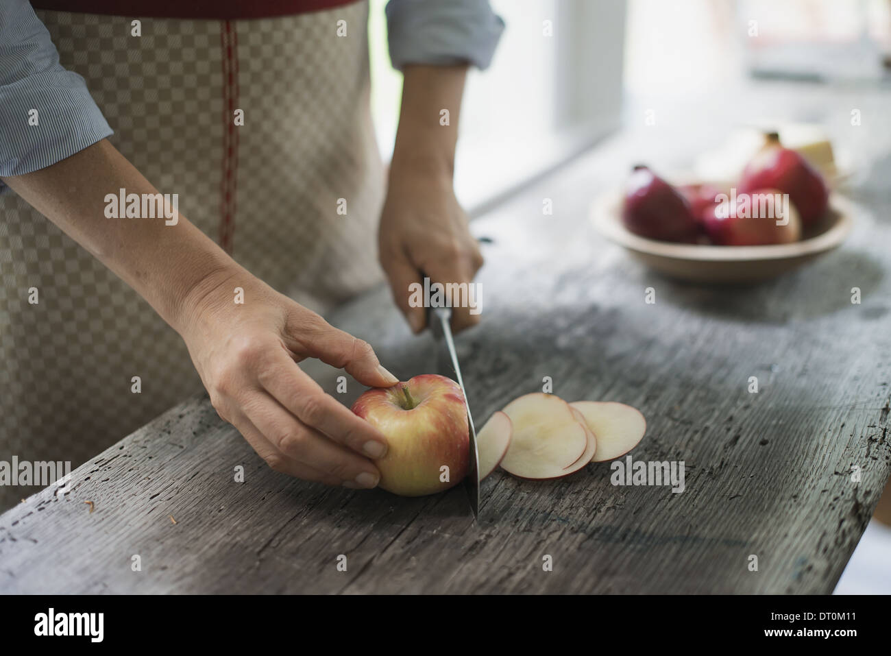 Woodstock New York STATI UNITI D'AMERICA persona il taglio di un organico di Apple Foto Stock