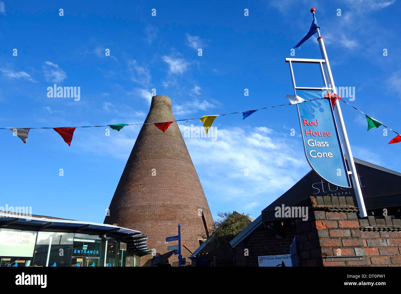 Casa Rossa Cono in vetro, Wordsley, West Midlands, England, Regno Unito Foto Stock