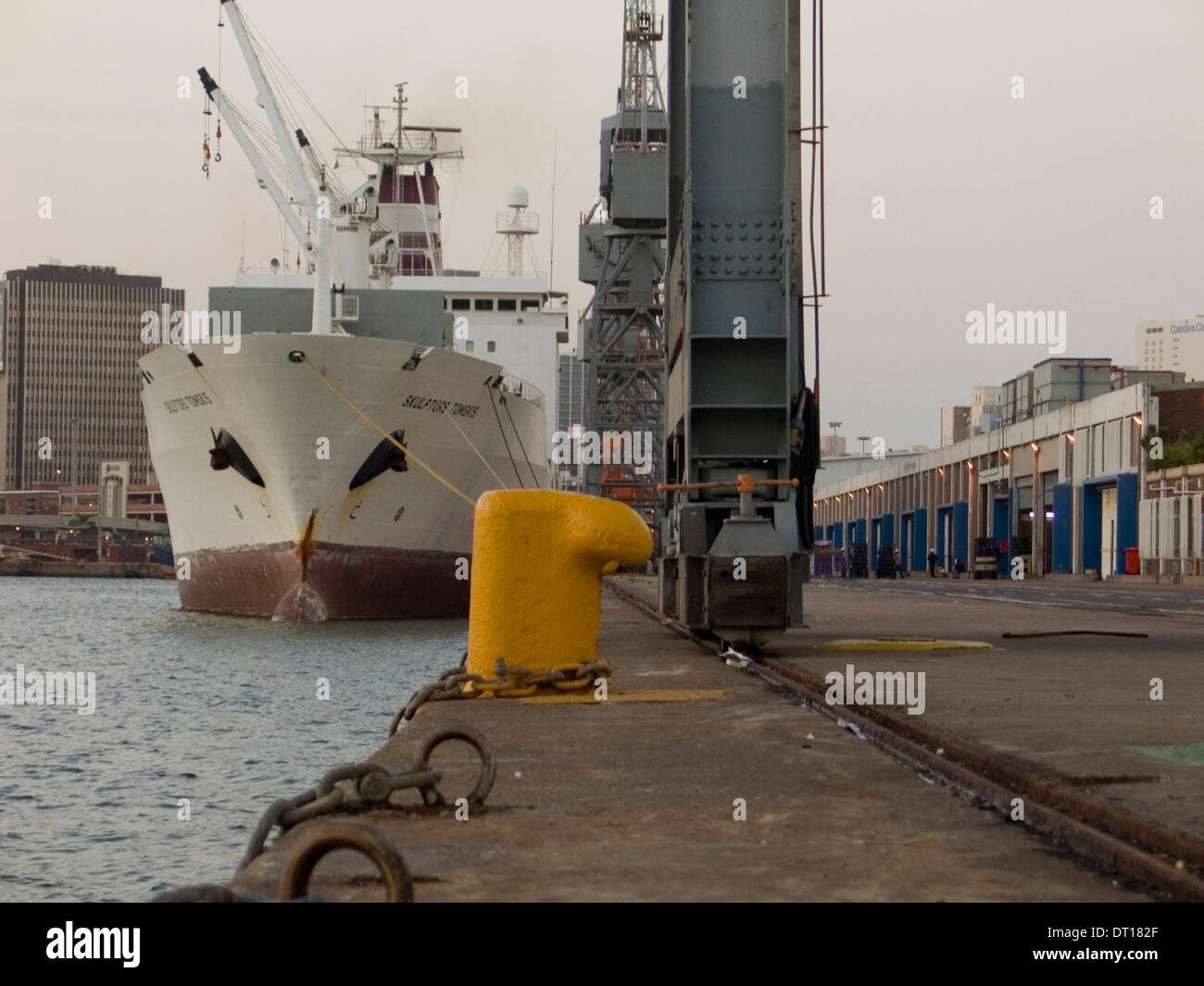 Porto di durban tramonto, esportazioni di auto, rimorchiatori, navi Foto Stock