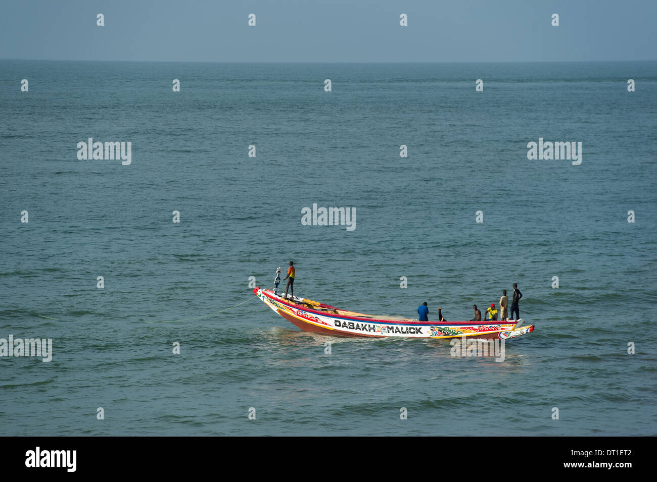 La pesca pirogue, Bakau, Banjul (Gambia Foto Stock