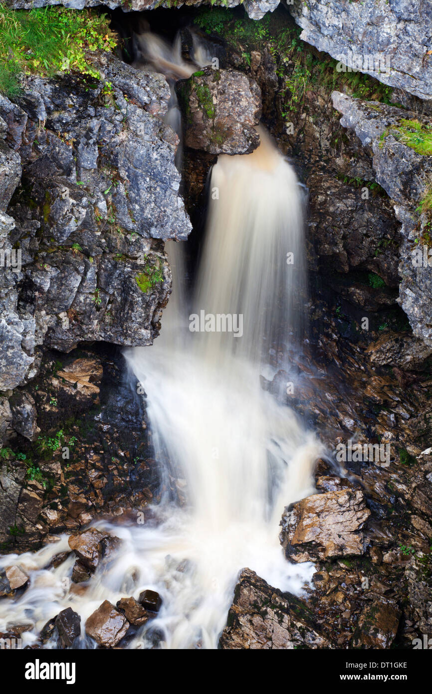 Cascata a Hull in pentola, Horton in Ribblesdale, Yorkshire Dales, nello Yorkshire, Inghilterra, Regno Unito, Europa Foto Stock