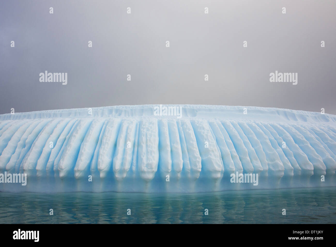 Iceberg lungo la Penisola Antartica Foto Stock