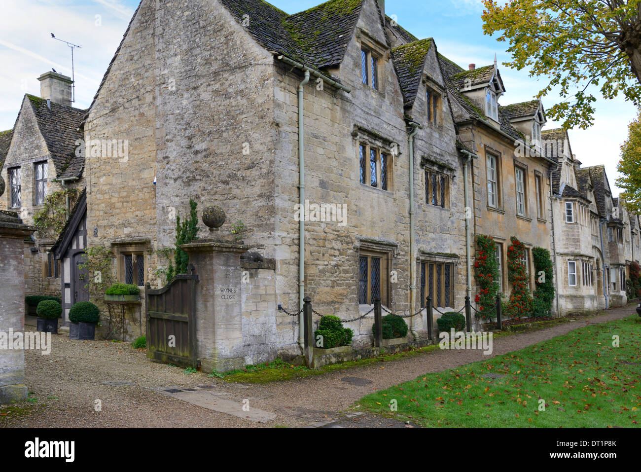 Cotswod vecchie case di pietra, Sheep Street, Burford, Cotswolds, Oxfordshire, England, Regno Unito, Europa Foto Stock