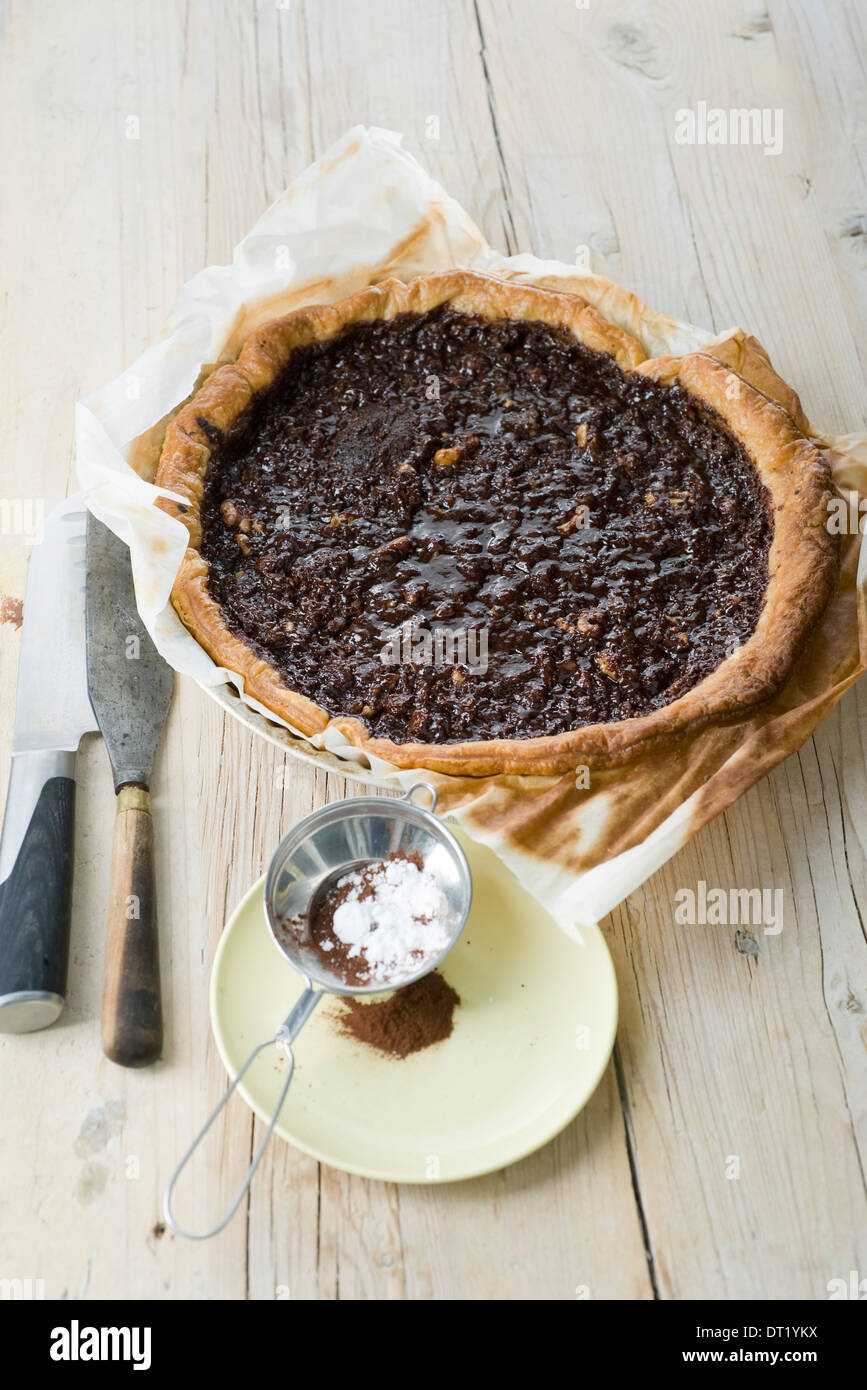 Tarte cioccolato, miele e noci Foto Stock