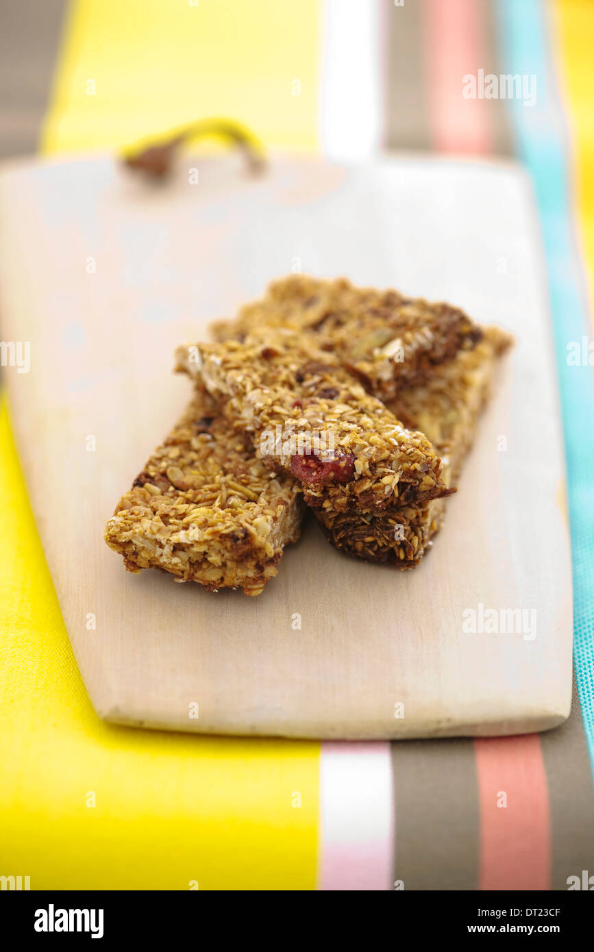 Granola bar con frutta secca Foto Stock