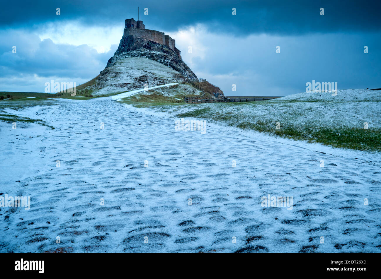 Lindisfarne Castle in inverno, Isola Santa, Northumberland, England, Regno Unito Foto Stock