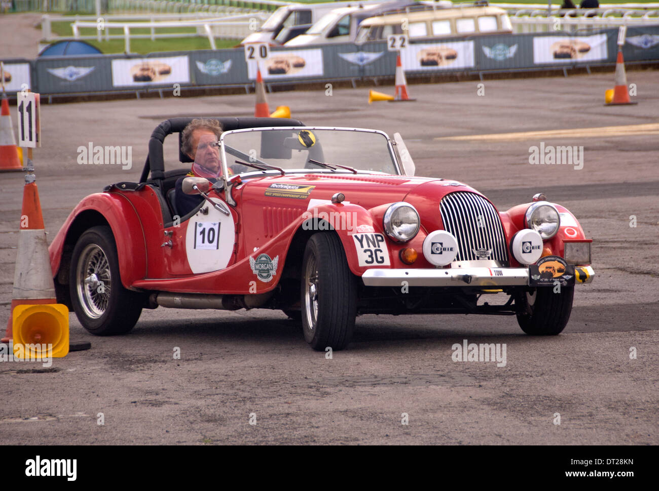 Morgan auto centenario all ippodromo di Cheltenham, Gloucestershire, Regno Unito Foto Stock