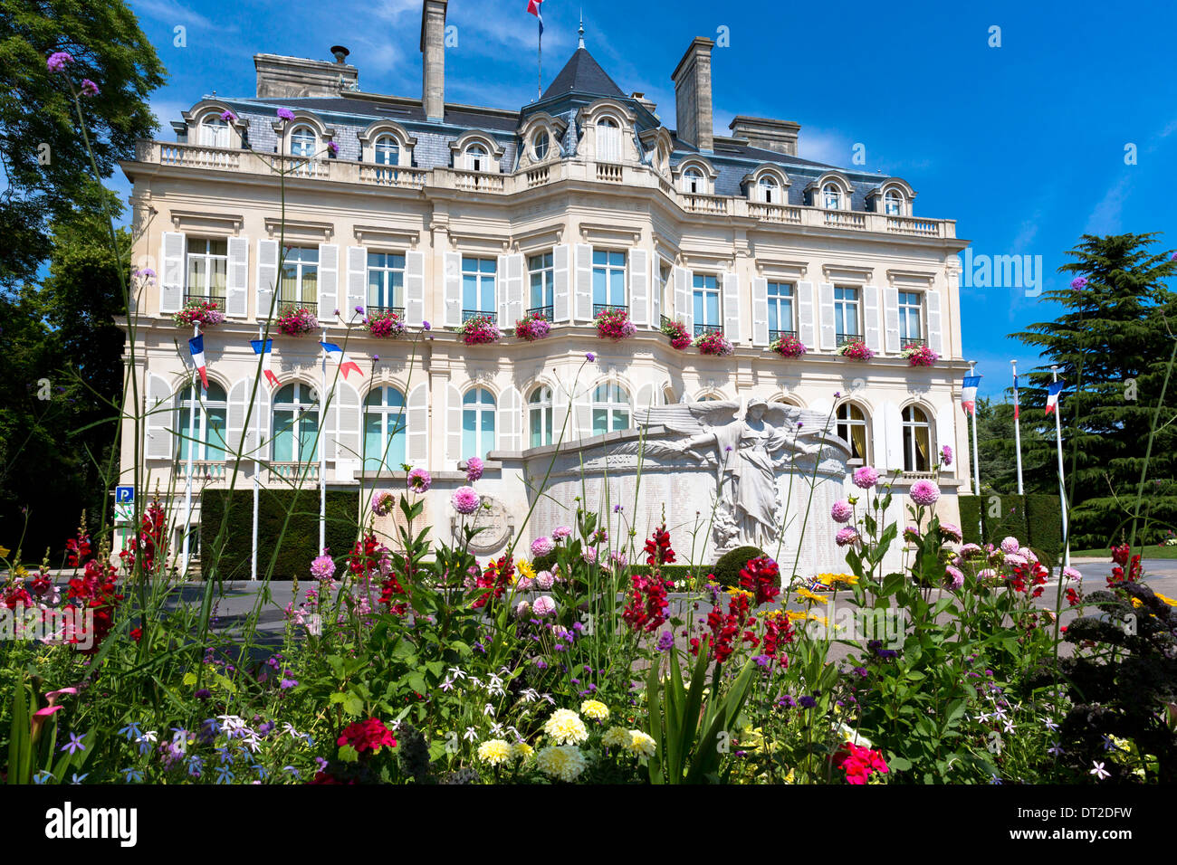 Hotel de Ville town hall in Avenue de Champagne, Epernay, Champagne-Ardenne, Francia Foto Stock