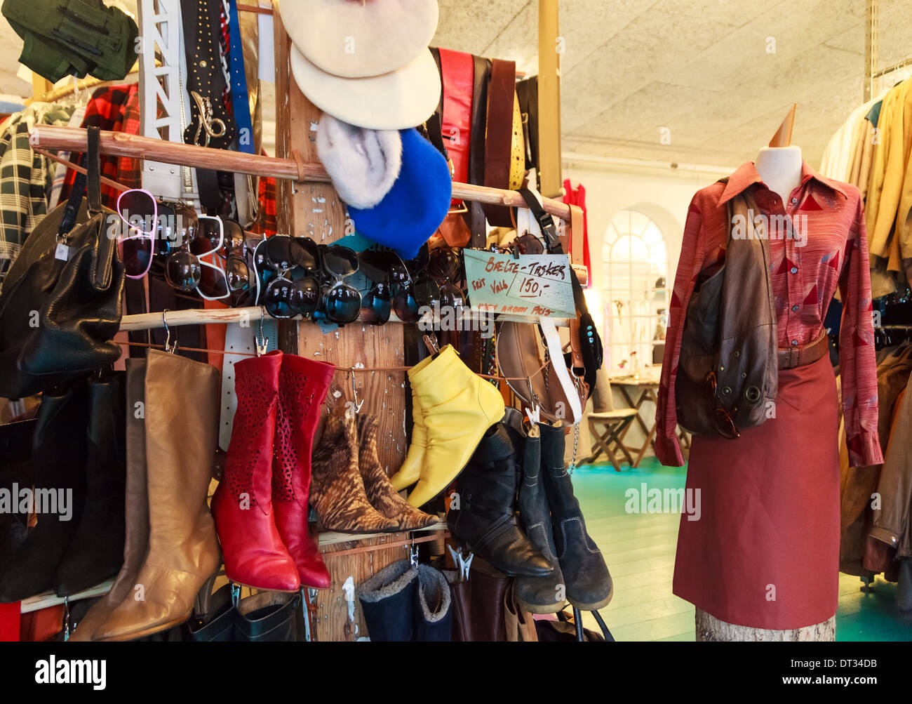 Aarhus. Un usato o vintage negozio di abbigliamento o di store Foto Stock