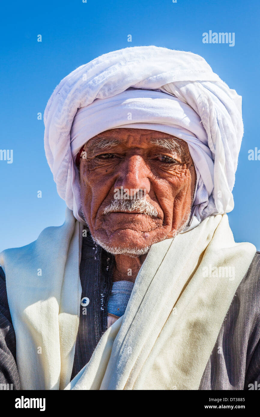 Un anziano arabo uomo egiziano. Foto Stock