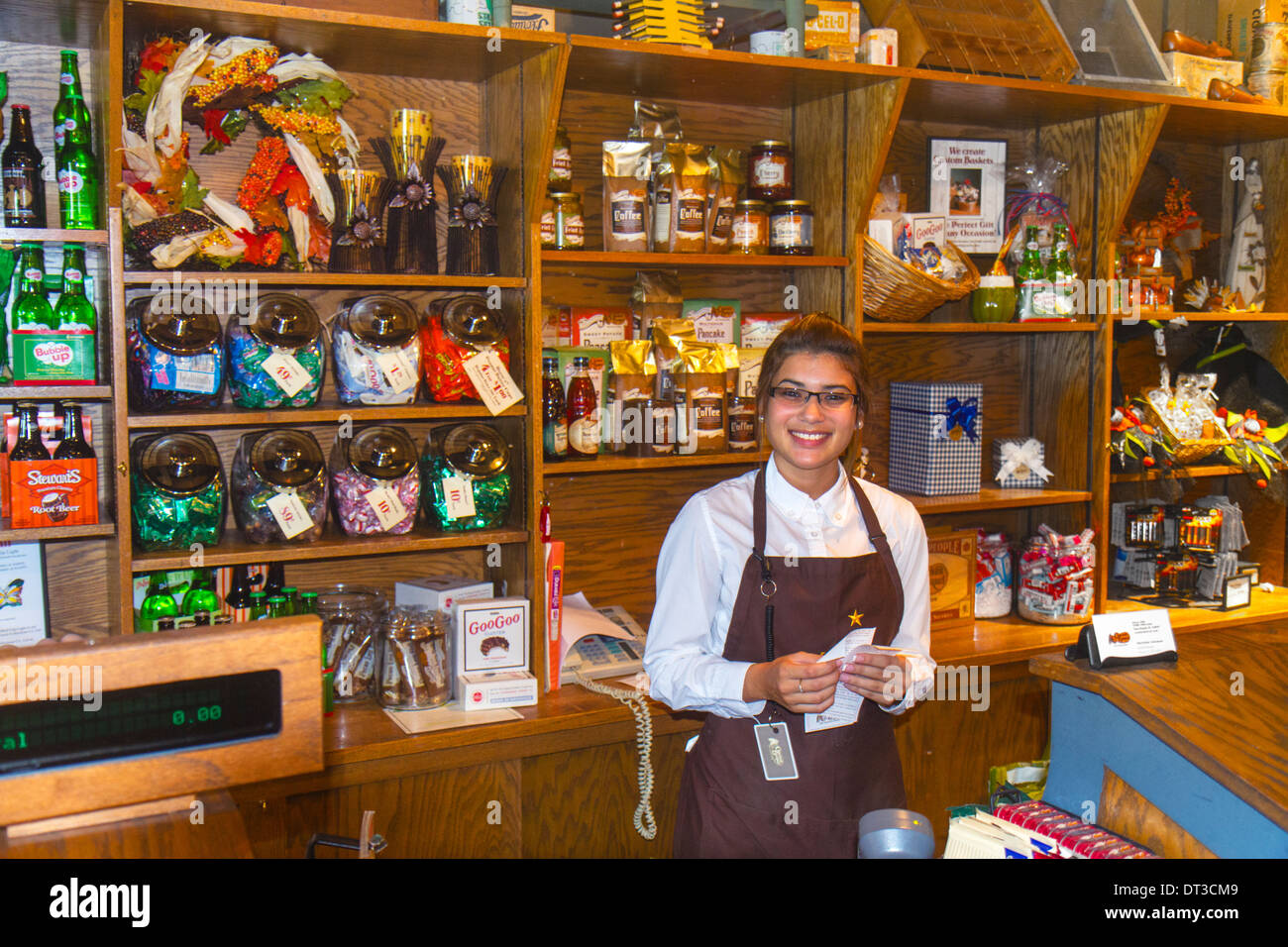 Vero Beach Florida, Cracker Barrel Old Country Store, catena, sud, tema di campagna, ristorante ristoranti cibo mangiare fuori caffè bistrot, regalo. Foto Stock