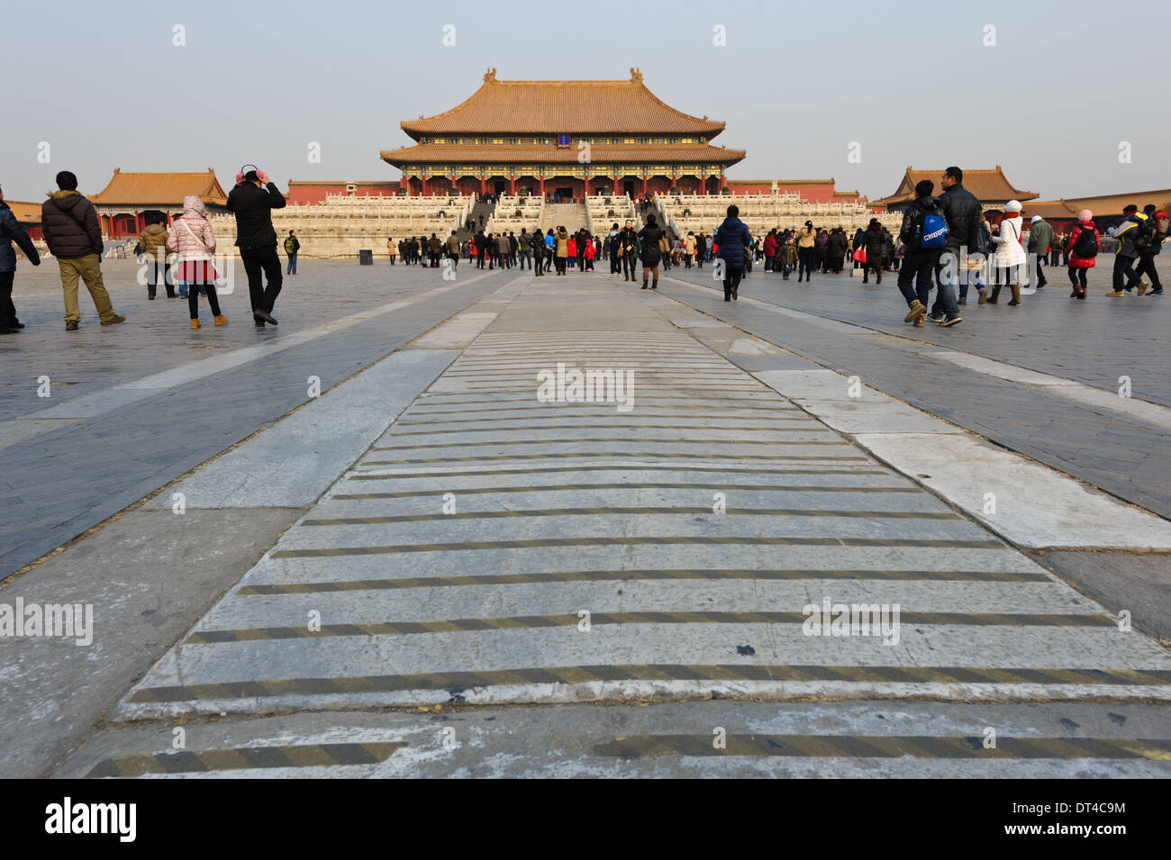 Cortile della suprema armonia. Vista della sala della suprema armonia.La Città Proibita. Pechino. Cina. Foto Stock