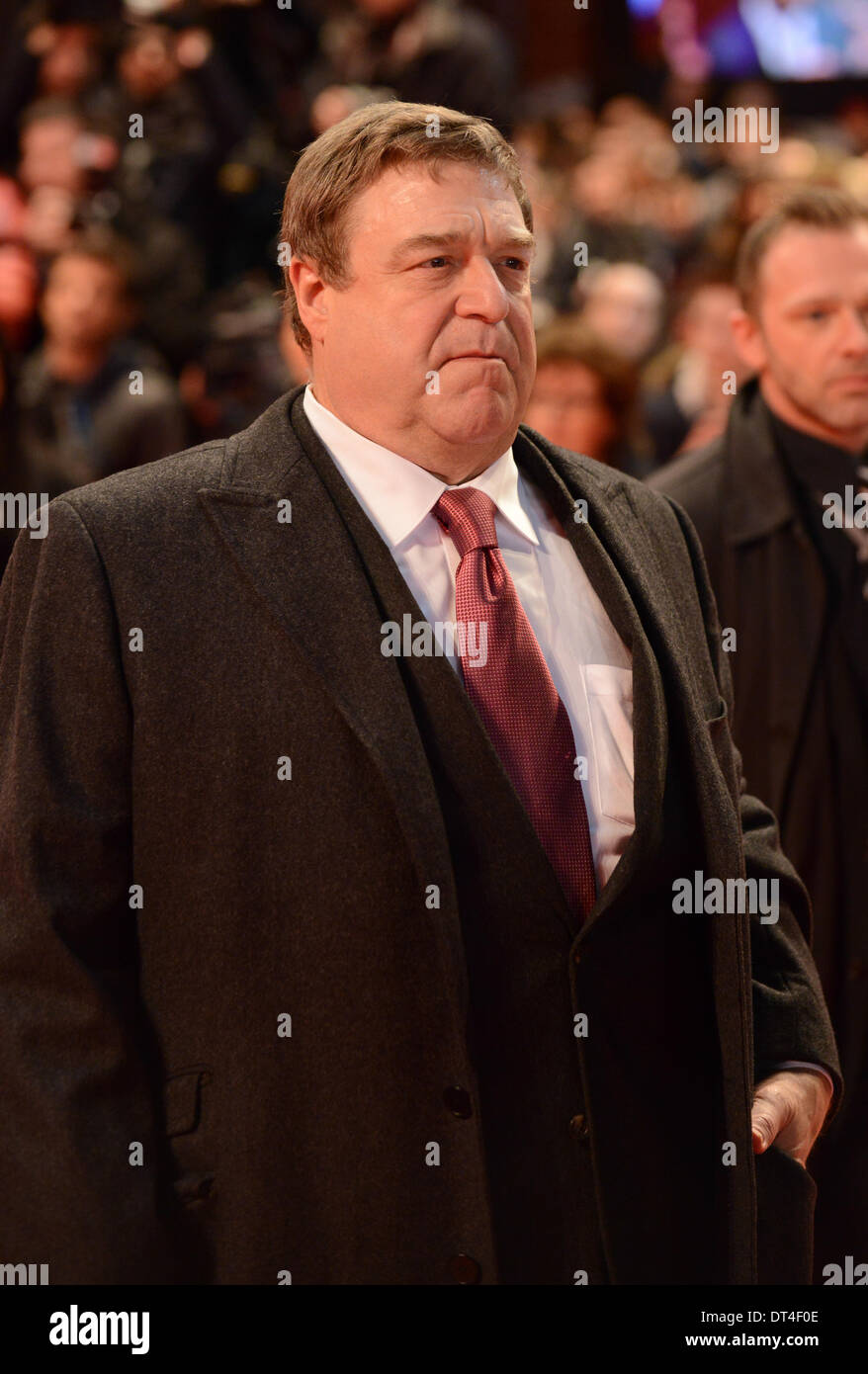 Berlino, Germania, 8 feb 2014. John Goodman assiste il 'i monumenti uomini' Premiere al sessantaquattresimo Berlinale annuale Festival Internazionale del Film alla Berlinale Palast 8 febbraio del 2014 a Berlino, Germania. Credito: Janne Tervonen/Alamy Live News Foto Stock