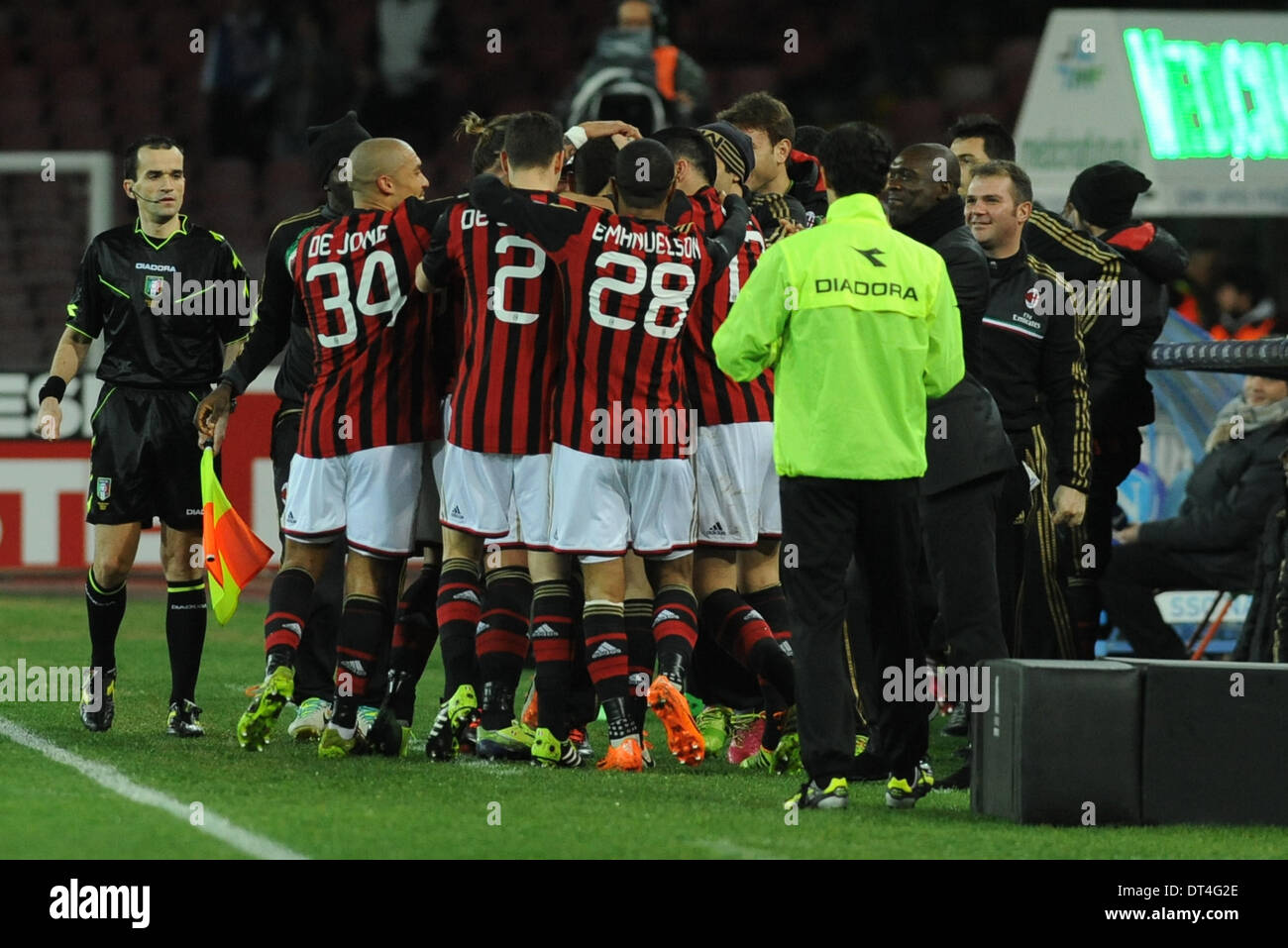 Napoli, Italia. 8 Feb 2014. Napoli, Italia - 8 febbraio, 2014. Di Adel Taarabt celebra dopo il punteggio per il Milan Calcio : Italiano Seria A match tra SSC Napoli e AC Milan allo Stadio San Paolo di Napoli, Italia. Credito: Franco Romano/NurPhoto/ZUMAPRESS.com/Alamy Live News Foto Stock