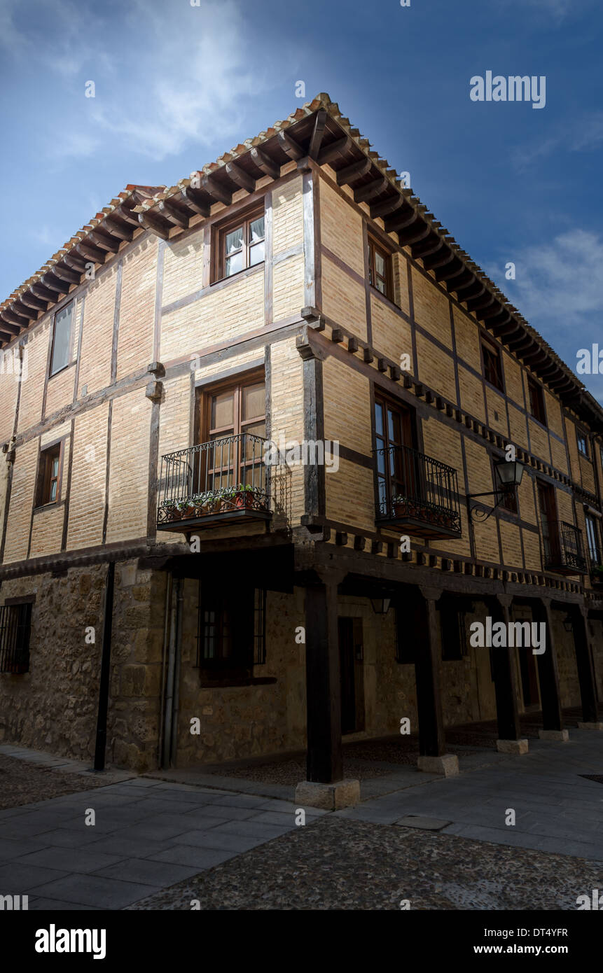 Tipica casa spagnola in Burgo de Osma, Soria Foto Stock