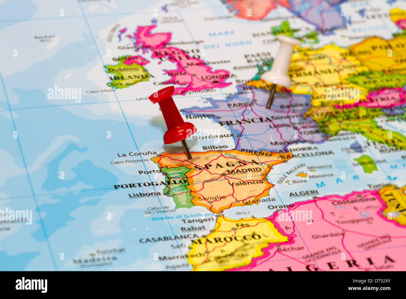 Mappa della Spagna con una puntina bianca bloccato Foto Stock