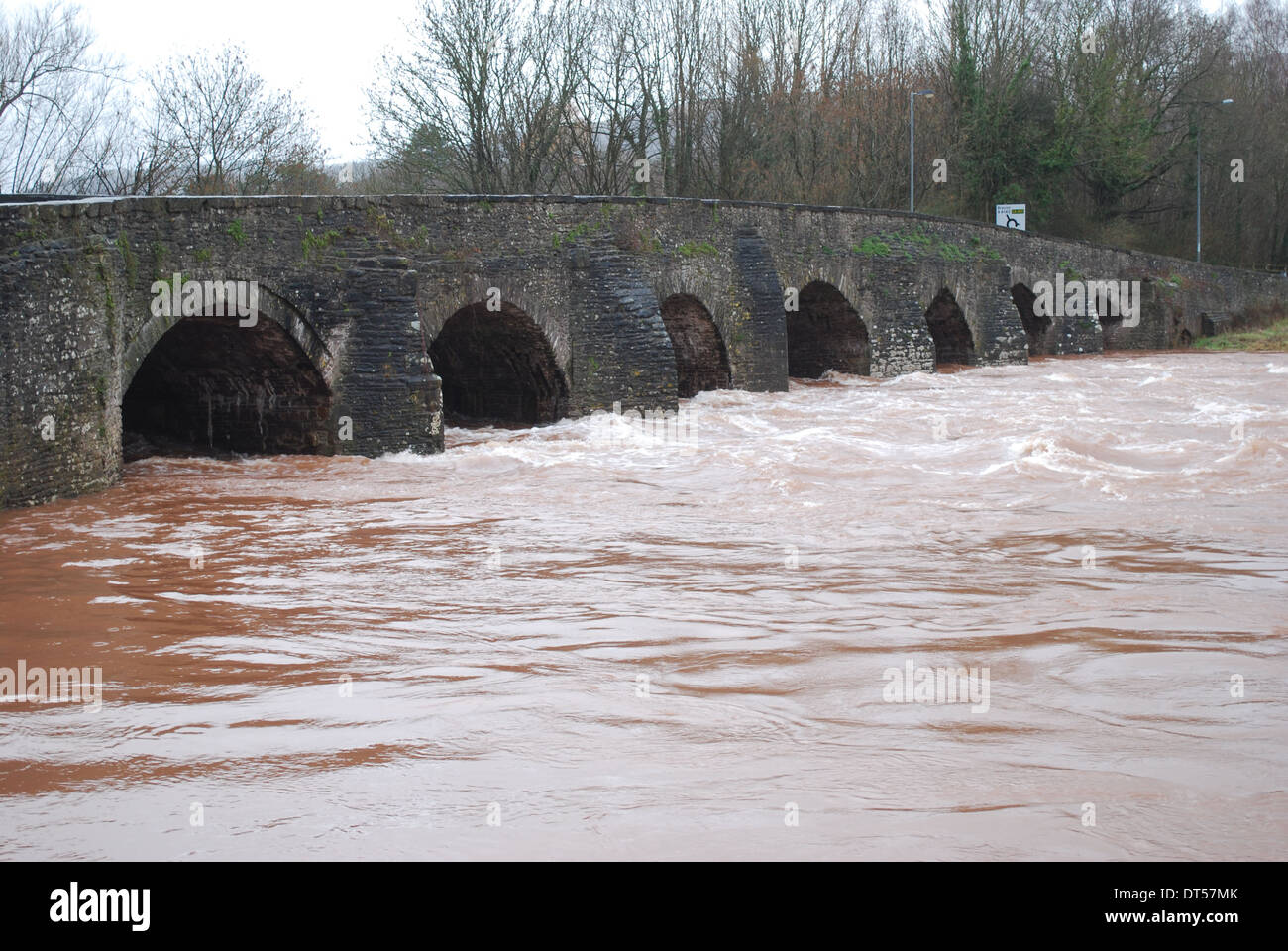 Ponte a Abergavenny oltre il Fiume Usk Foto Stock