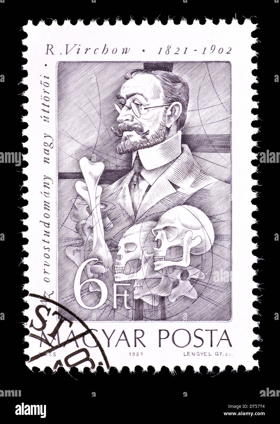 Francobollo da Ungheria raffiguranti Rudolf Virchow, patologo tedesco. Foto Stock