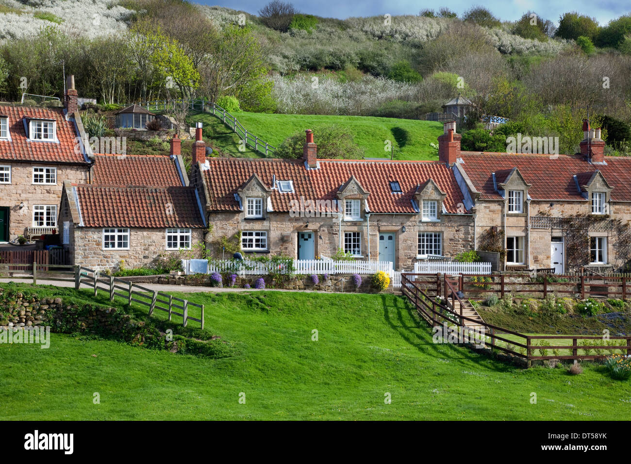 Cottage in pietra a Sandsend sulla costa Yorksire. Foto Stock