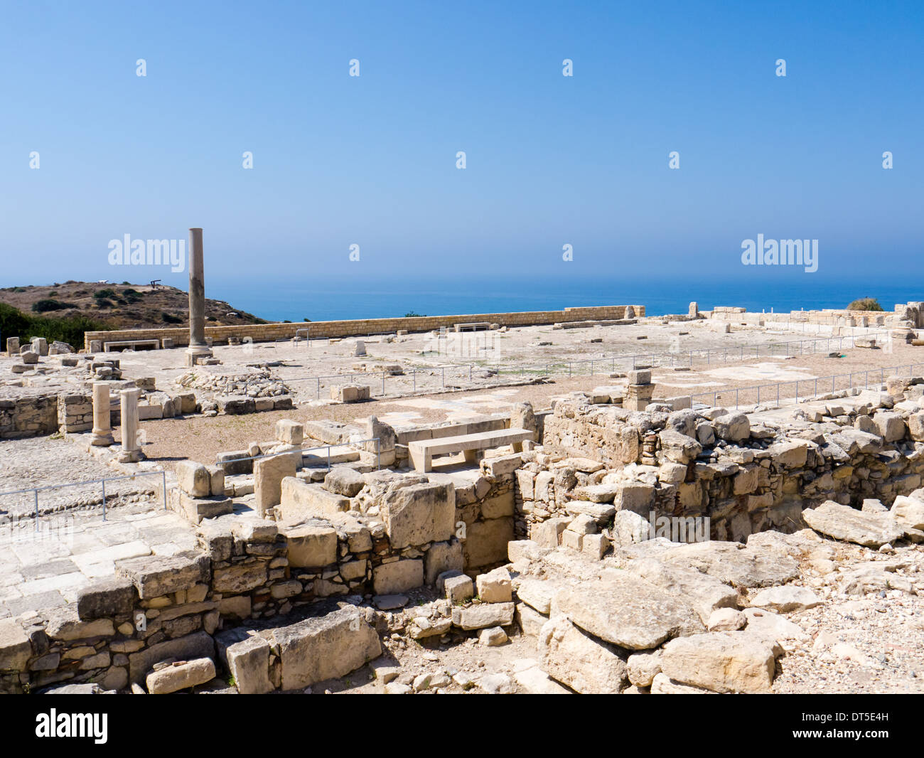 Resti di antichi Kourion (curio) sull'isola Mediterranea di Cipro Foto Stock