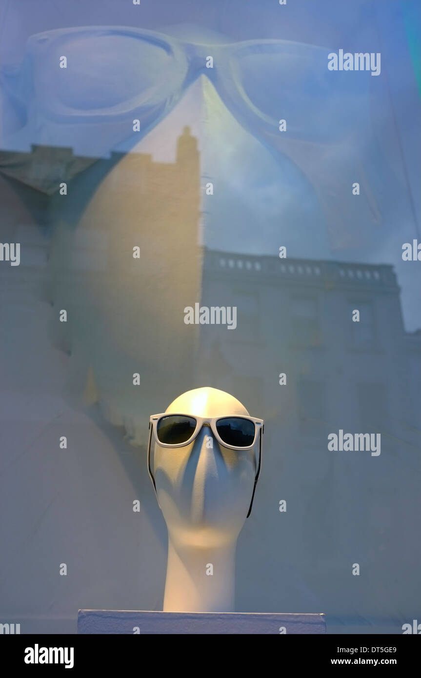 Ray Ban designer sunglass store, Bond Street, Londra Foto Stock