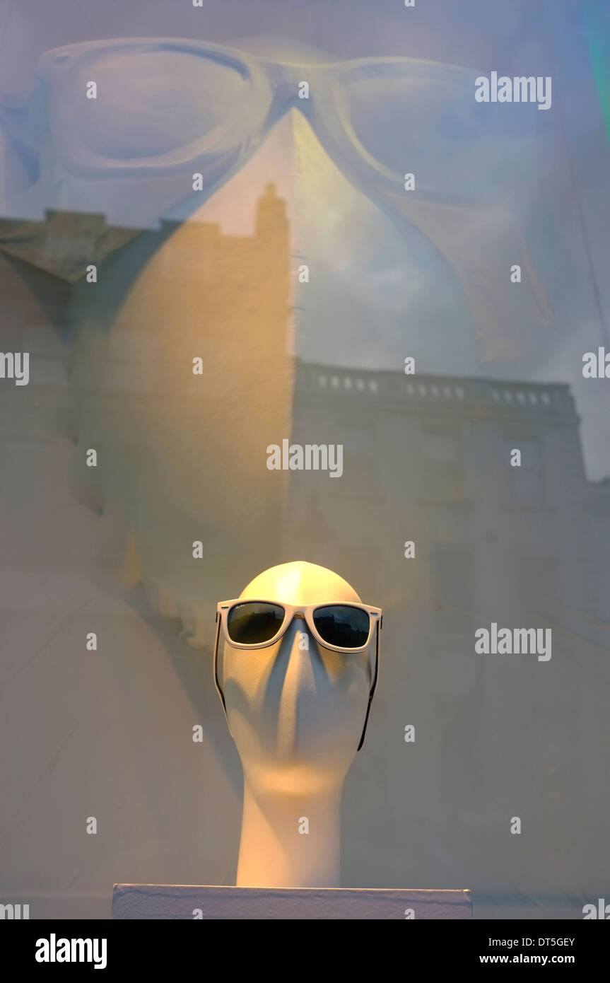 Ray Ban designer sunglass store, Bond Street, Londra Foto Stock