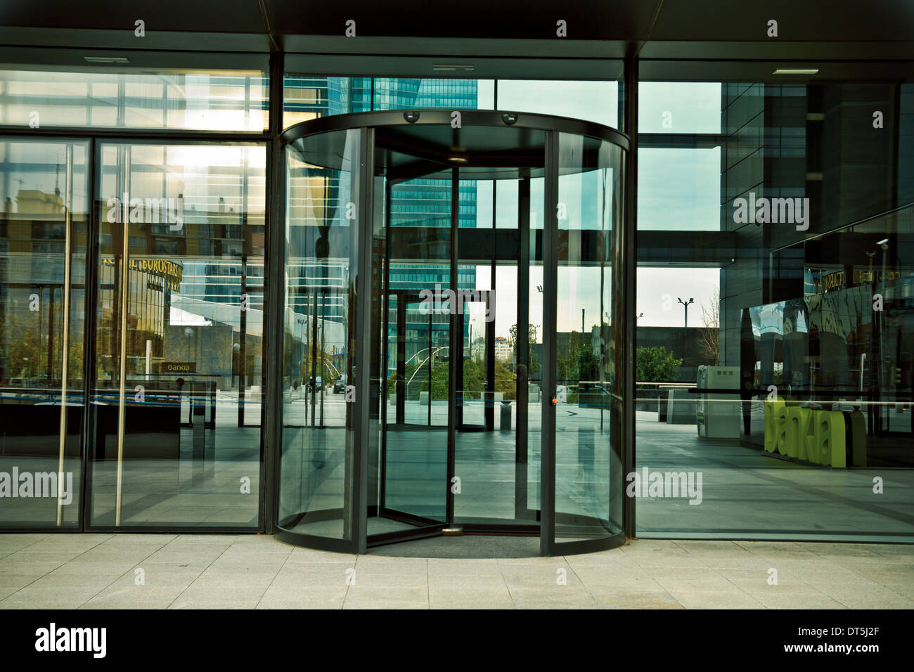 Torre di cristallo, grattacielo di Madrid, collocati nella zona finanziaria ,quattro moderni grattacieli (Cuatro Torres), Spagna Foto Stock