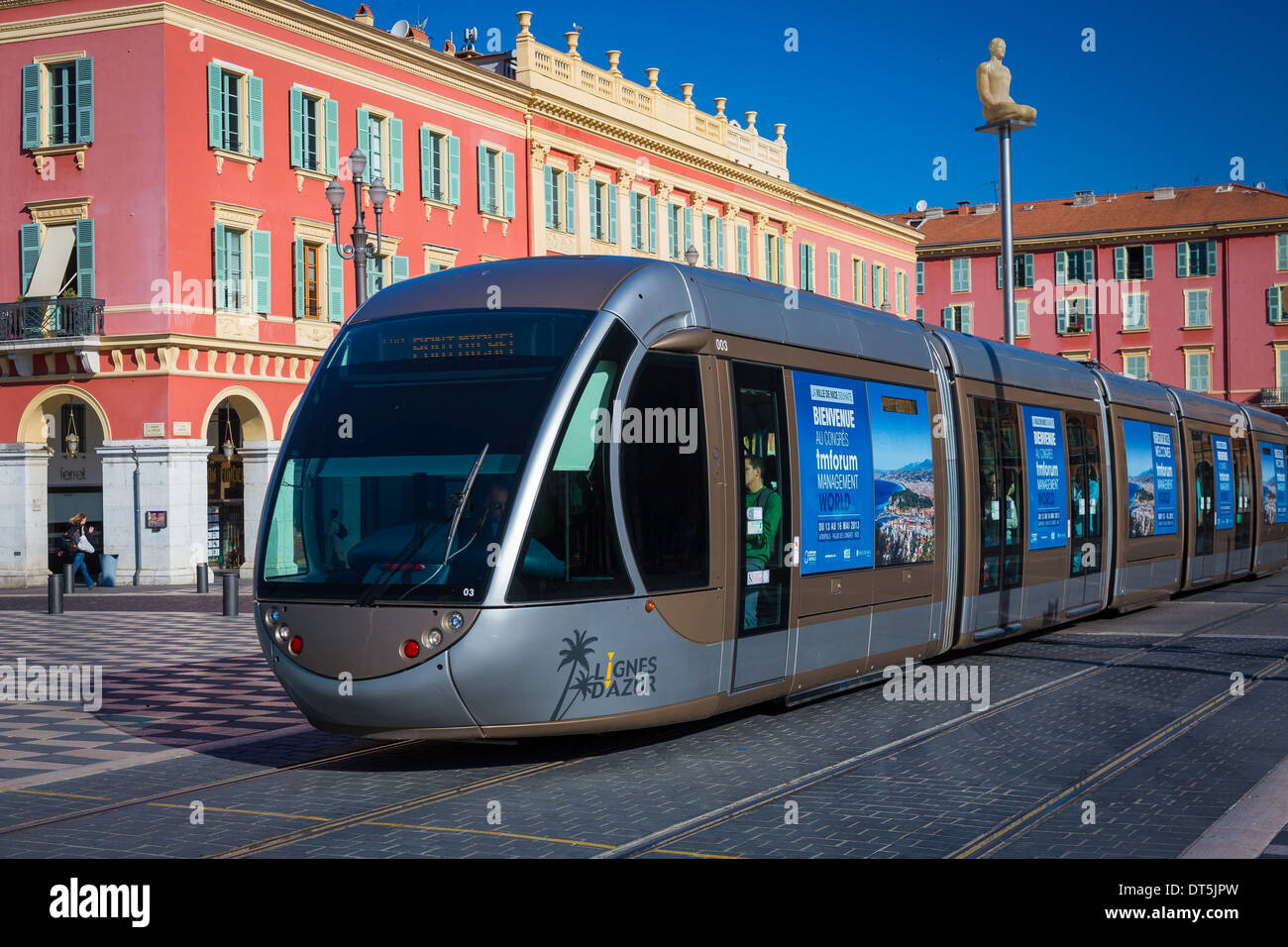 La tranvia di Nizza è un sistema di tram di 8.7km rail in Nizza, Francia  Foto stock - Alamy