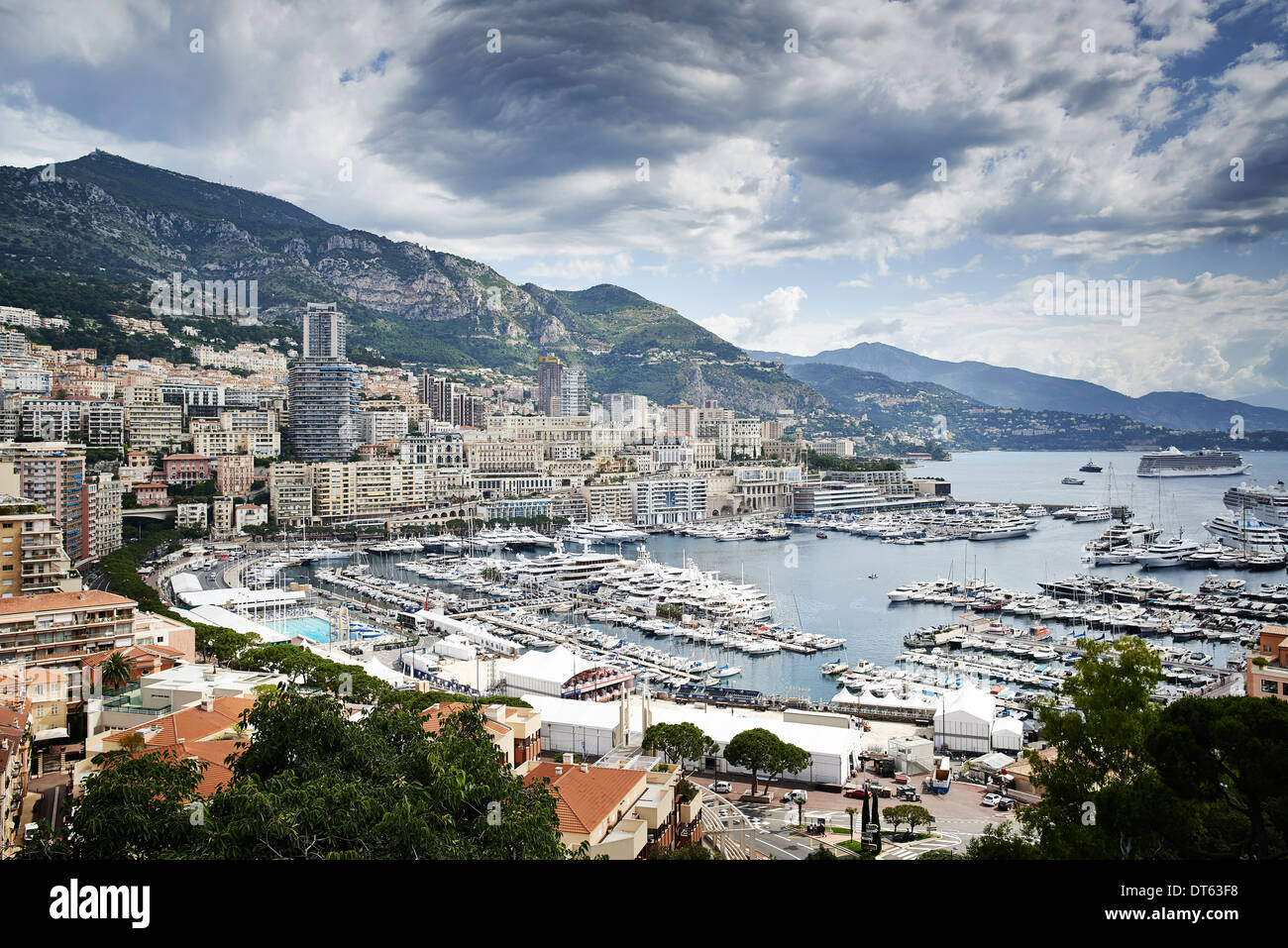 Vista del litorale e del porto di Monte Carlo, Monaco Foto Stock