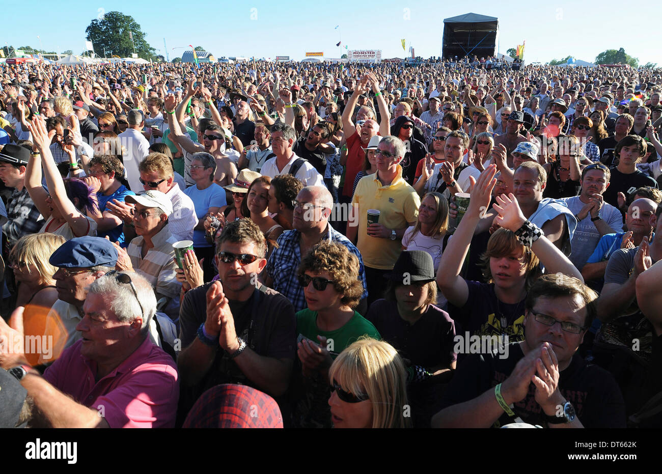 Musica, prestazioni, Festival, pubblico al palco principale, Guilfest 2011. Guildford. Surrey. In Inghilterra. Regno Unito Foto Stock