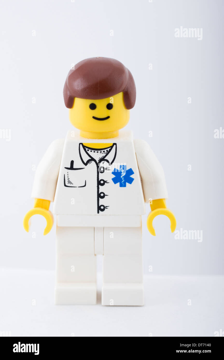 Minifigure Lego dal Gruppo Lego inventato da Ole Kirk Christiansen fatta a Billund in Danimarca Foto Stock Minifigure Lego dal Gruppo Lego inventato da Ole Kirk Christiansen fatta a Billund in Danimarca Foto Stock