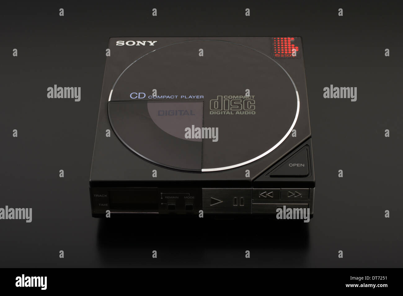 Sony portatile lettore Compact Disc d-5 d-50 prima Discman 1984 Foto Stock