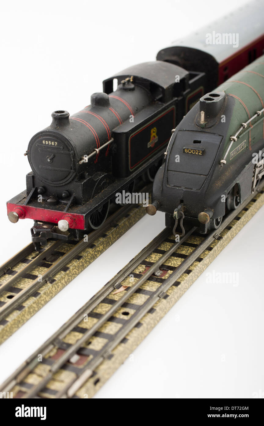 Hornby Dublo Green Mallard modello di treno con EDL17 serbatoio locomotiva del treno Brtish classico giocattolo per bambini è Foto Stock
