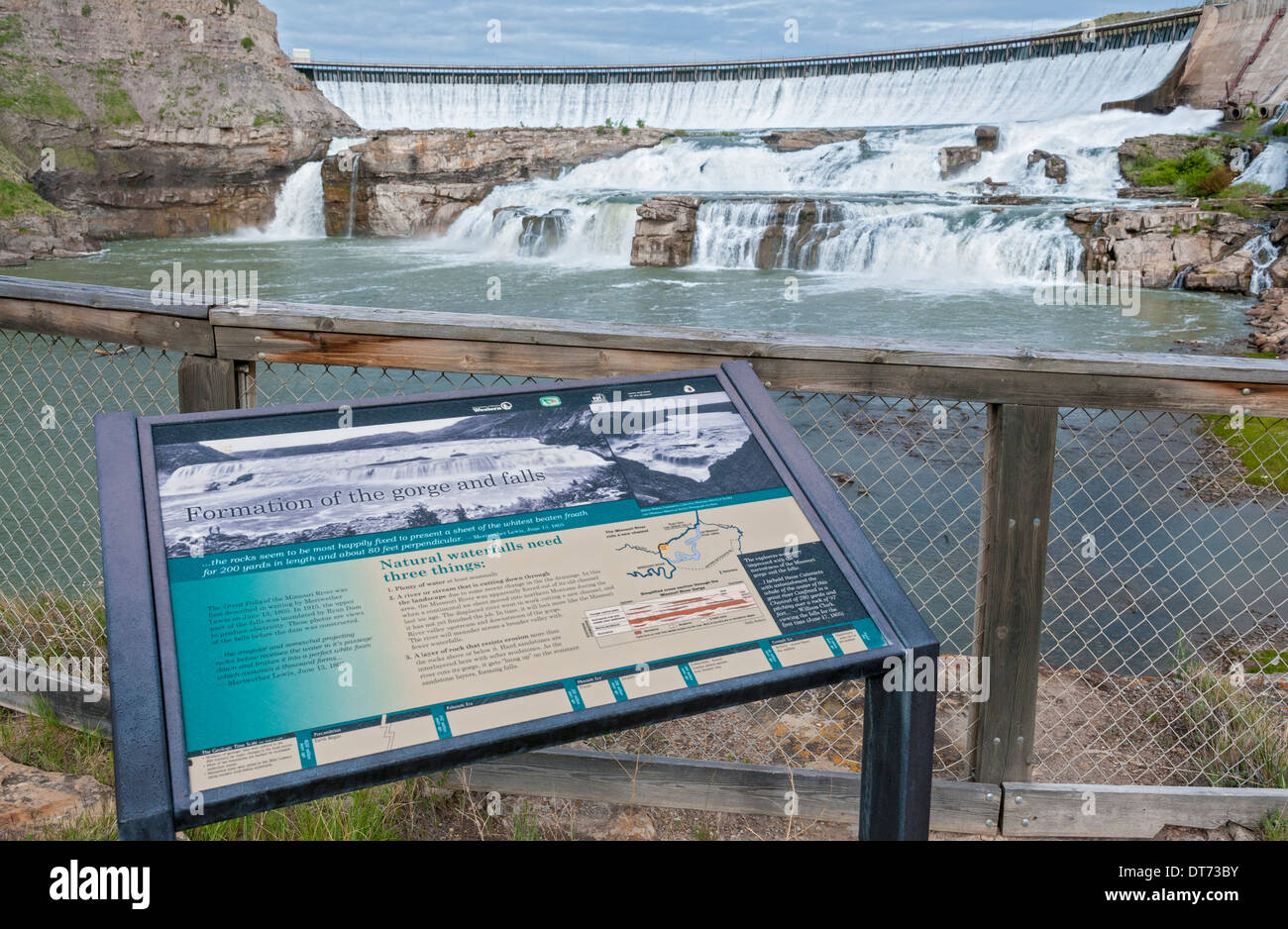 Montana, Great Falls, Ryan diga, diga idroelettrica sul fiume Missouri, completato 1915, Lewis & Ckark segno interpretative Foto Stock