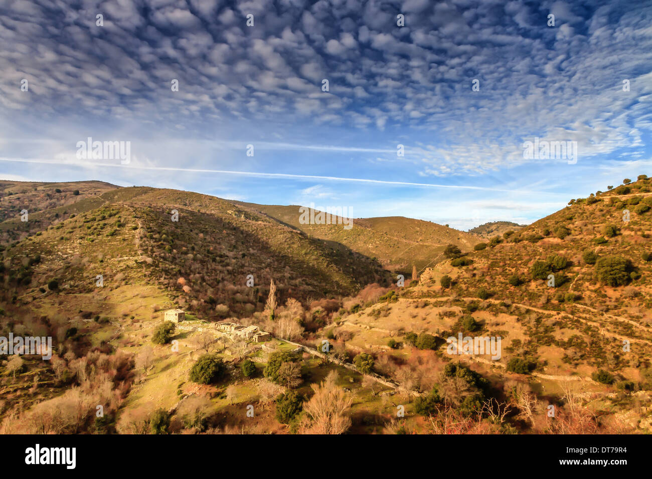 Tumbled down farm rovine vicino Col de San Colombano Foto Stock