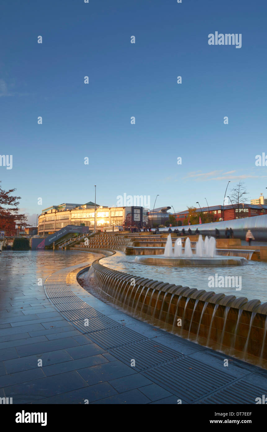 Un covone piazza della stazione di Sheffield - Sheffield, England, Regno Unito Foto Stock