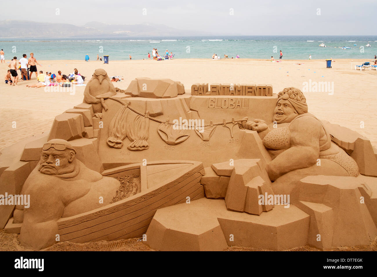 Funny sand sculpture immagini e fotografie stock ad alta risoluzione - Alamy