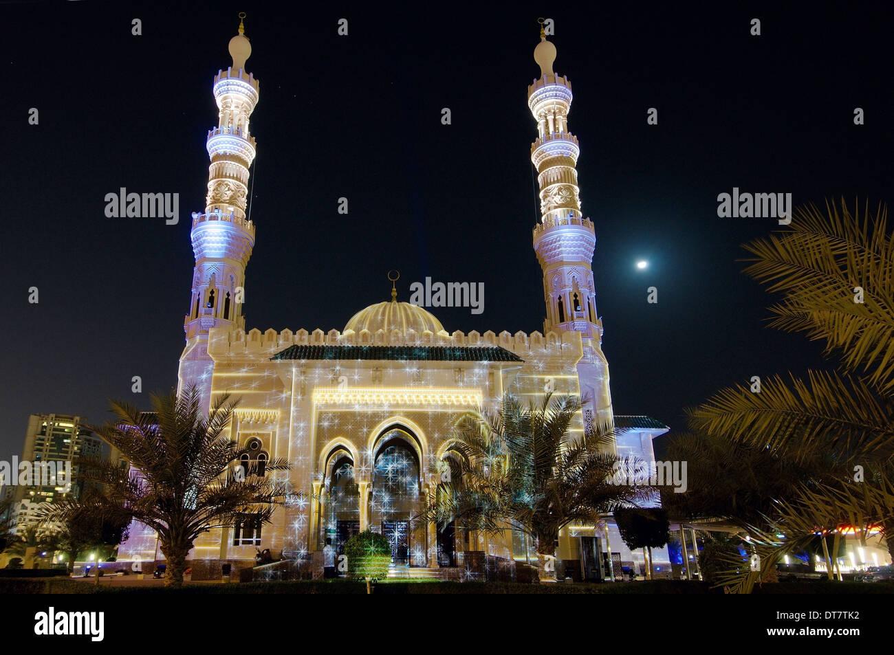 Sharjah Light Festival, la moschea Masjid Al Majaz, emirato Sharjah Emirati Arabi Uniti, Vicino Oriente Foto Stock