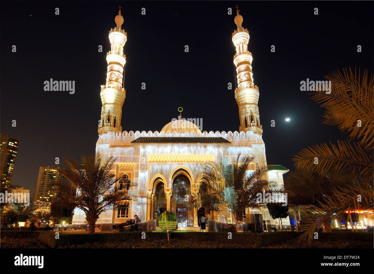 Sharjah Light Festival, la moschea Masjid Al Majaz, emirato Sharjah Emirati Arabi Uniti, Vicino Oriente Foto Stock