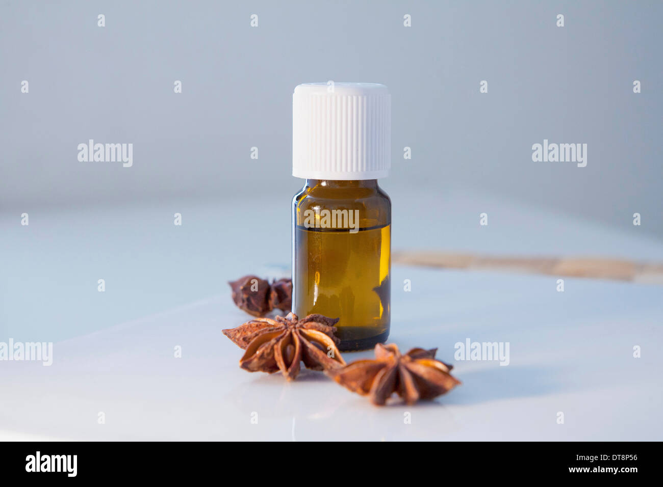 OLIO ESSENZIALE Foto Stock