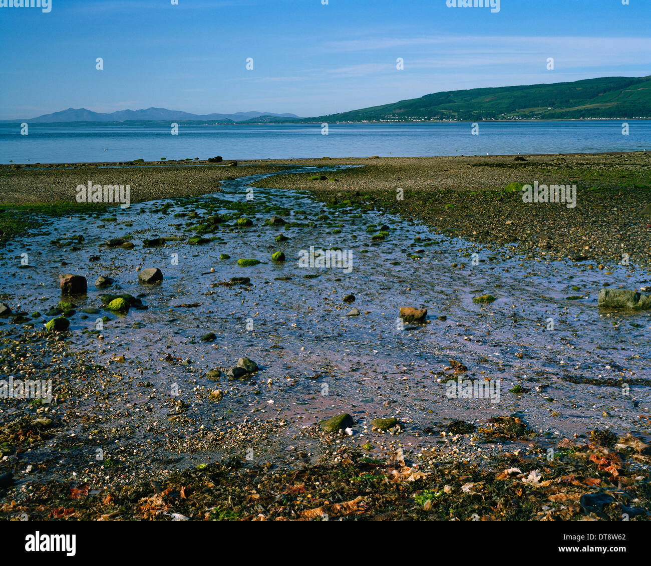 Spiaggia di Baia Lunderstone nel Firth of Clyde Foto Stock