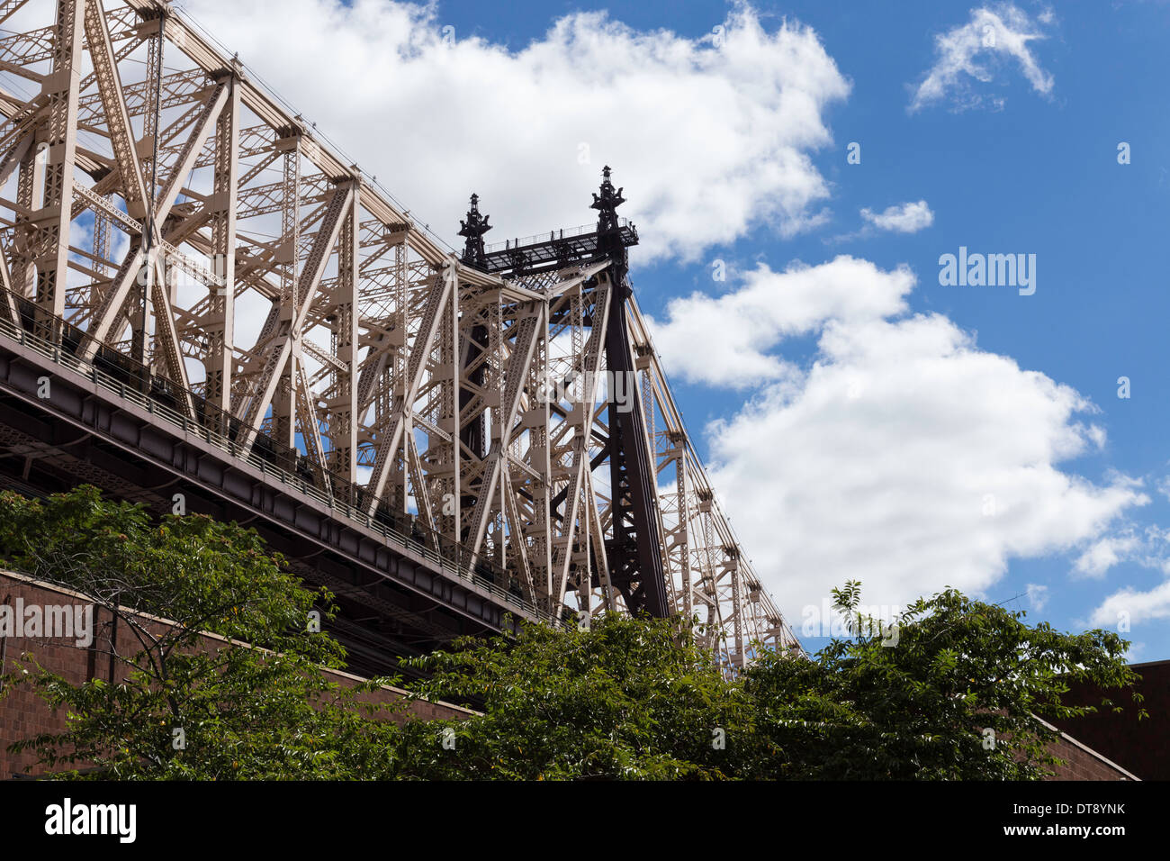 Le Ed Koch Queensboro Bridge attraversa l'East River, NYC Foto Stock