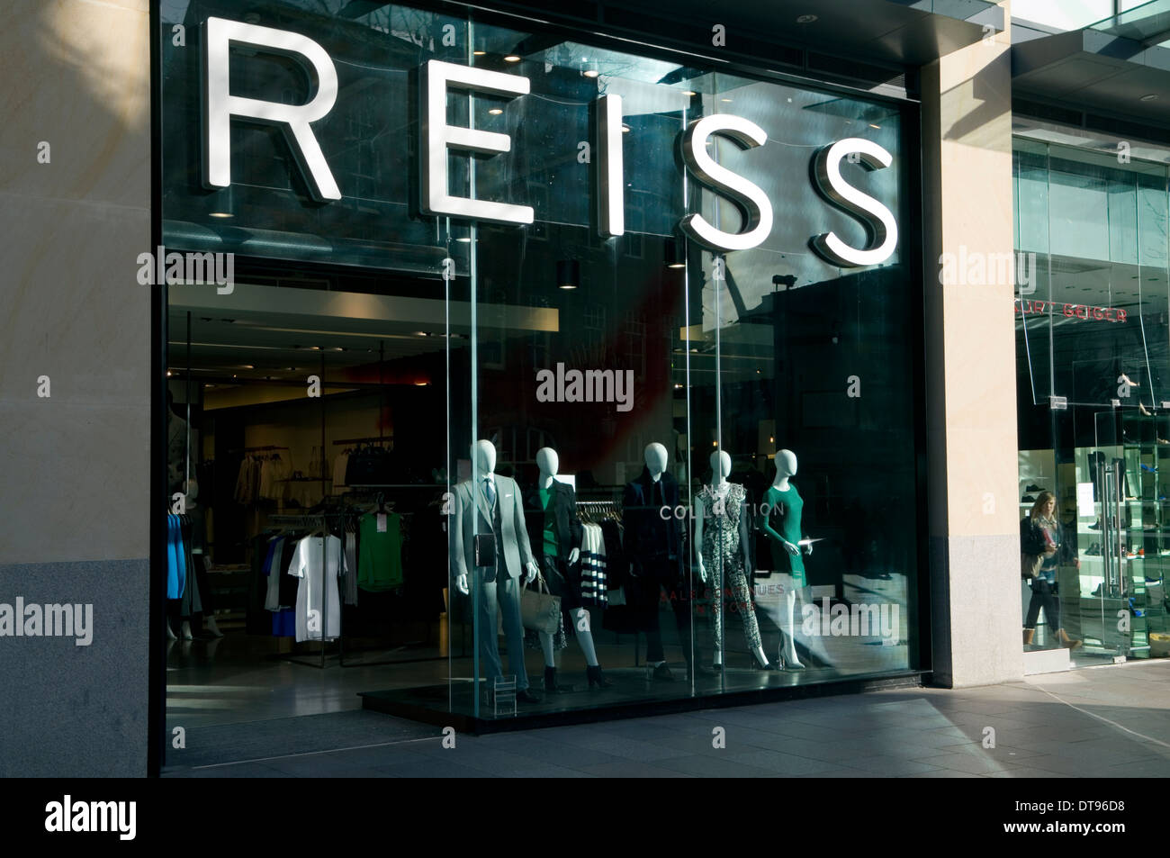 Reiss shop, centro di Cardiff Galles. Foto Stock