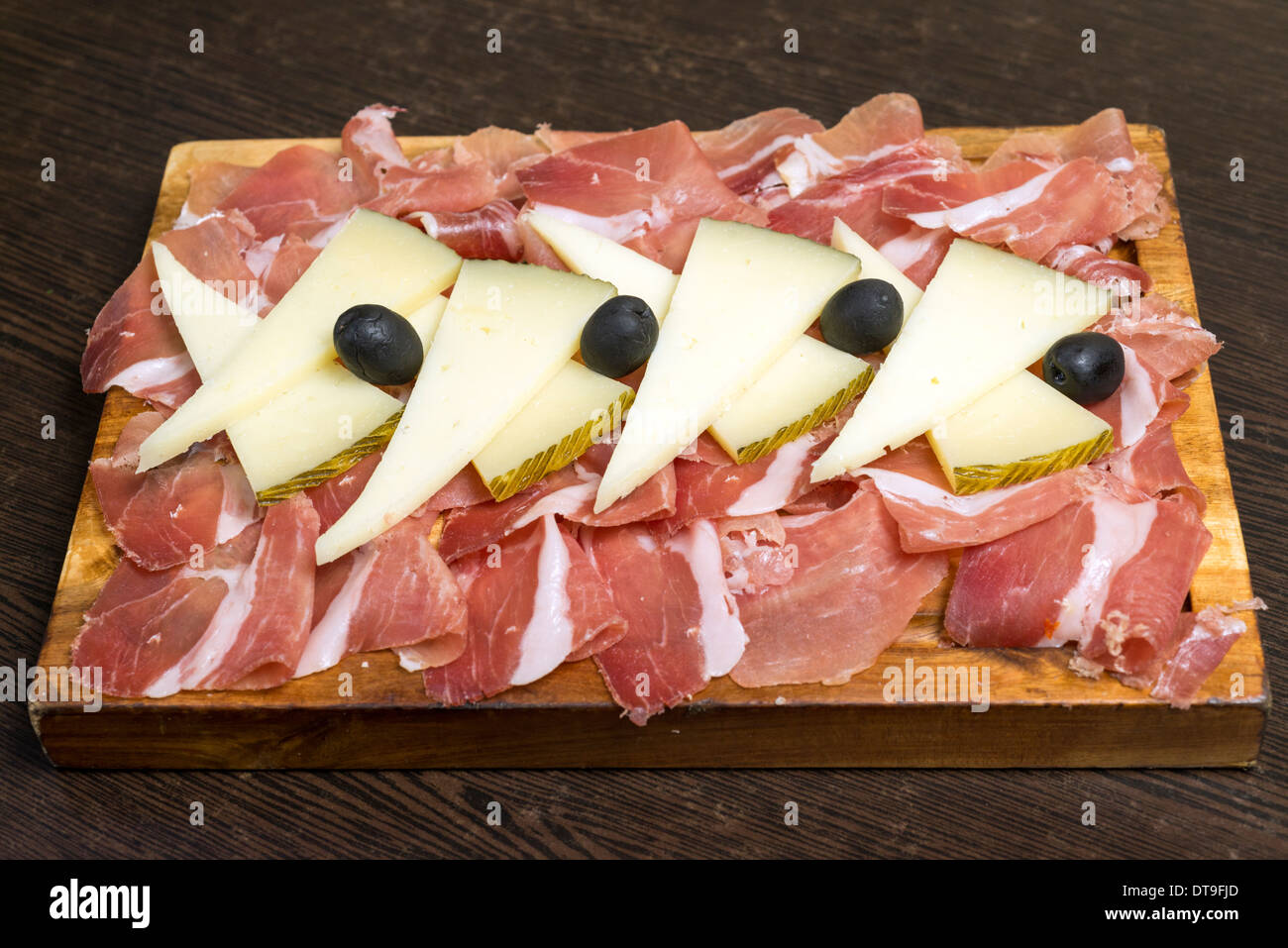 Jamon serrano immagini e fotografie stock ad alta risoluzione - Alamy