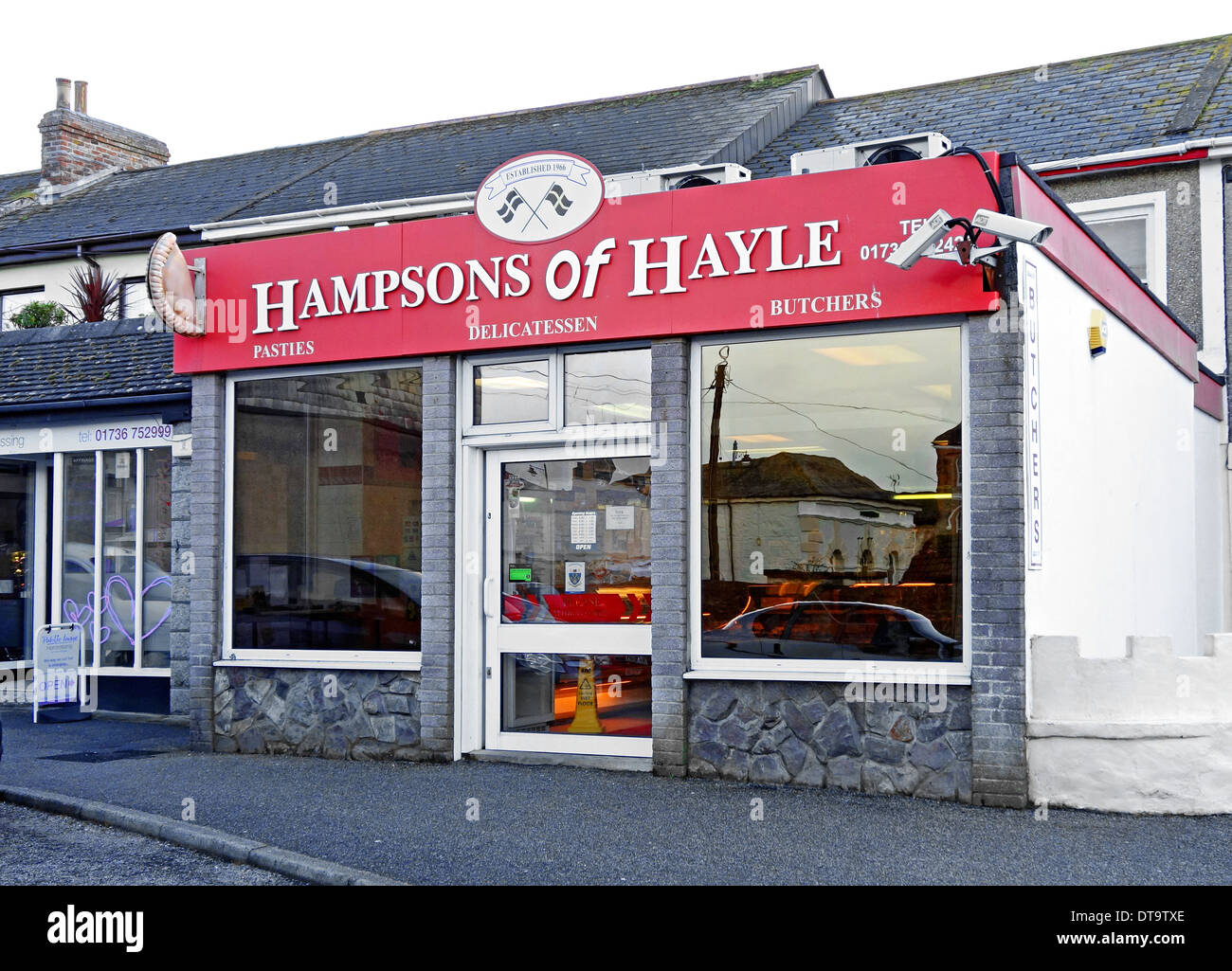 Hampsons macellai e pasty shop in Hayle, Cornwall, Regno Unito Foto Stock